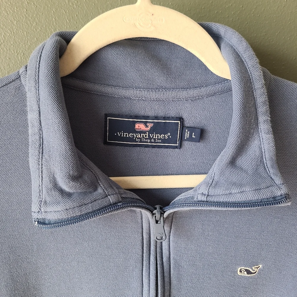 Vineyard Vines 1/4 Zip, Size Large - Picture 2 of 3